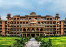 major challenges confronted by the universities in Pakistan